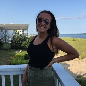 Meet your Posher, Ashley